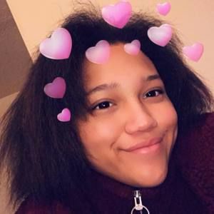 Meet your Posher, Marissa